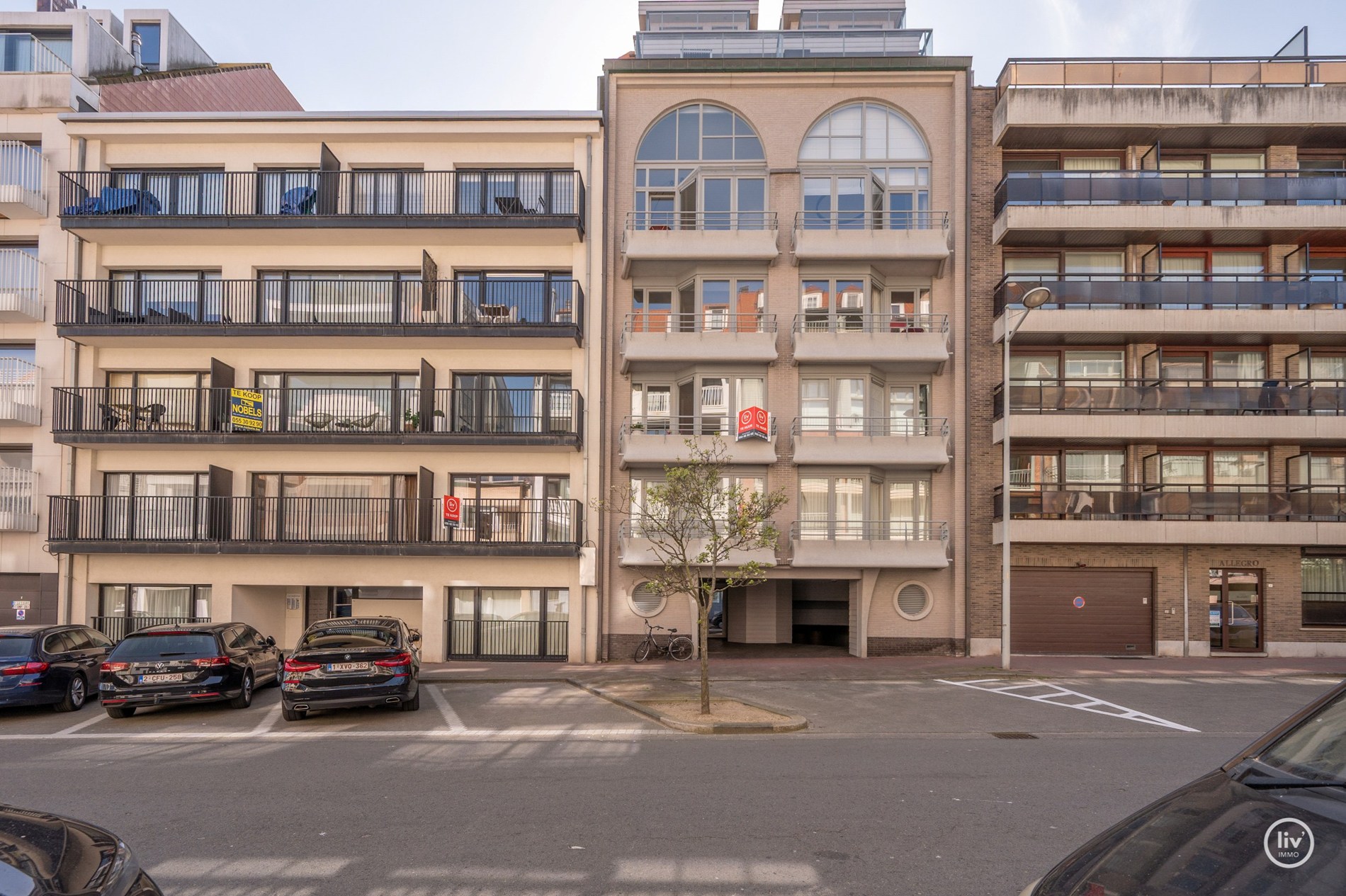 Spacieux duplex avec 3 chambres dans un emplacement de premier choix sur la Van Bunnenvaan à Knokke. 