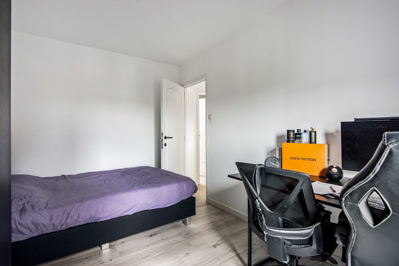 Gerenoveerde woning met 3/4 slpk, garage en tuin te Boom! 