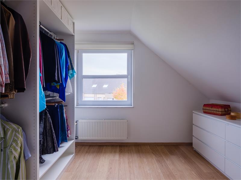 Prachtige, instapklare, halfopen bebouwing in rustige, residentiële wijk in Sleidinge. 