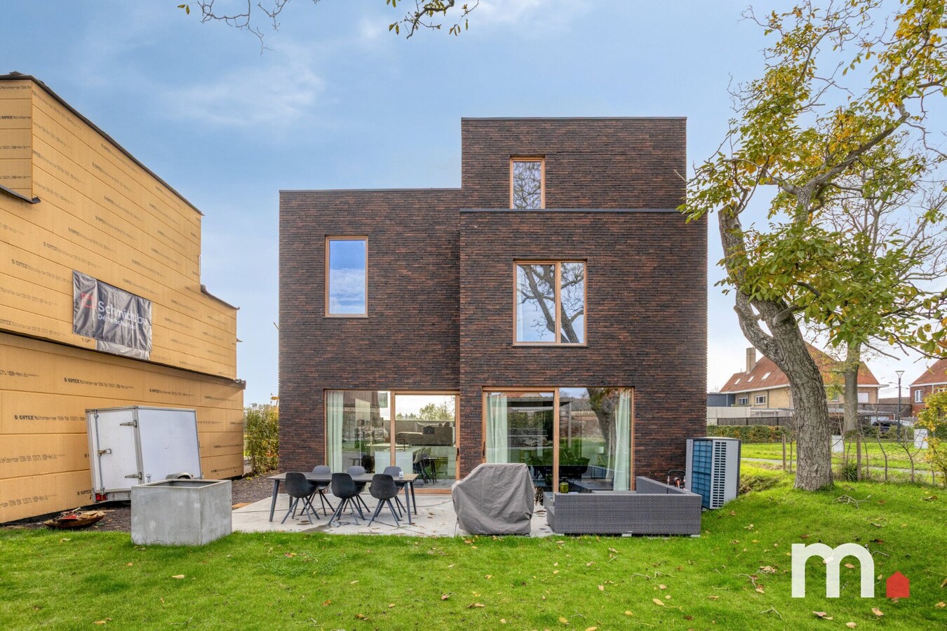 Unieke Villa te Lendelede met 5 slaapkamers met hoogwaardige afwerking ! 