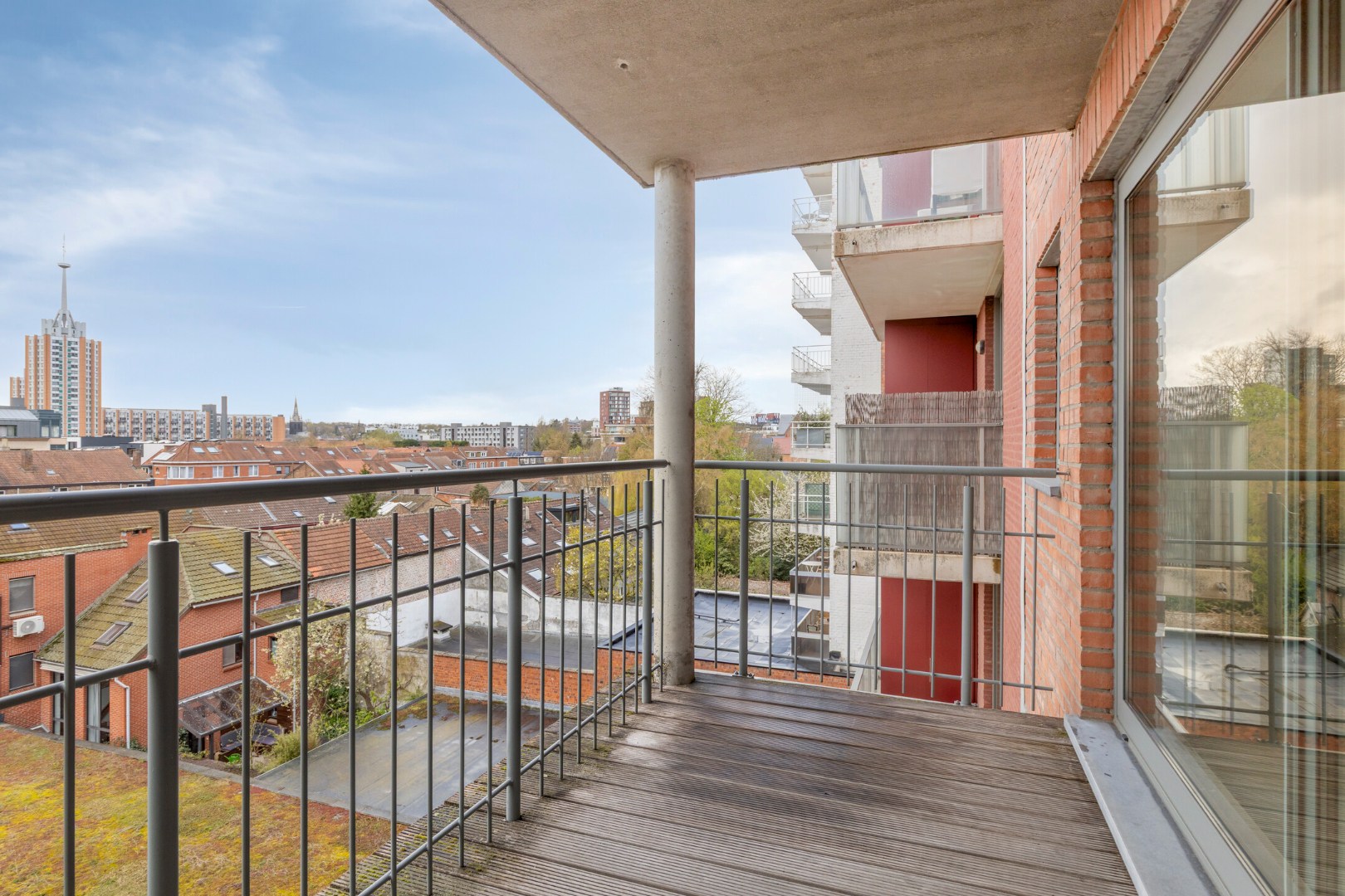 Appartement met 2 slaapkamers, ruim terras en garagebox in Leuven! – EPC 92 kWh/m² – bewoonbare opp. 94m² 
