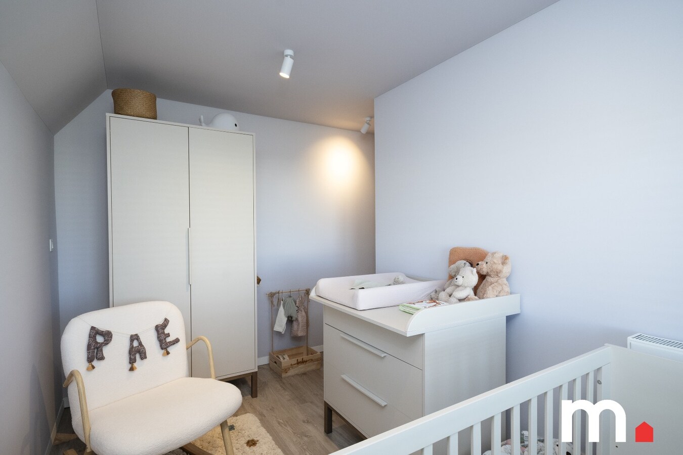 Top gerenoveerde halfopen woonst met ruime tuin te Waregem ! 