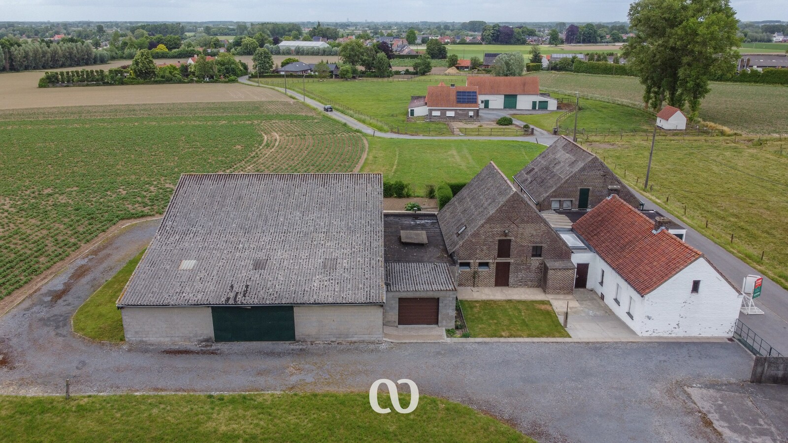 Prachtig gelegen hoeve met gronden op meer dan 3,5 ha 
