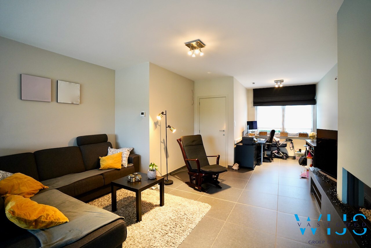 INSTAPKLAAR woonhuis met ZUIDgerichte tuin te Boekhoute ! 