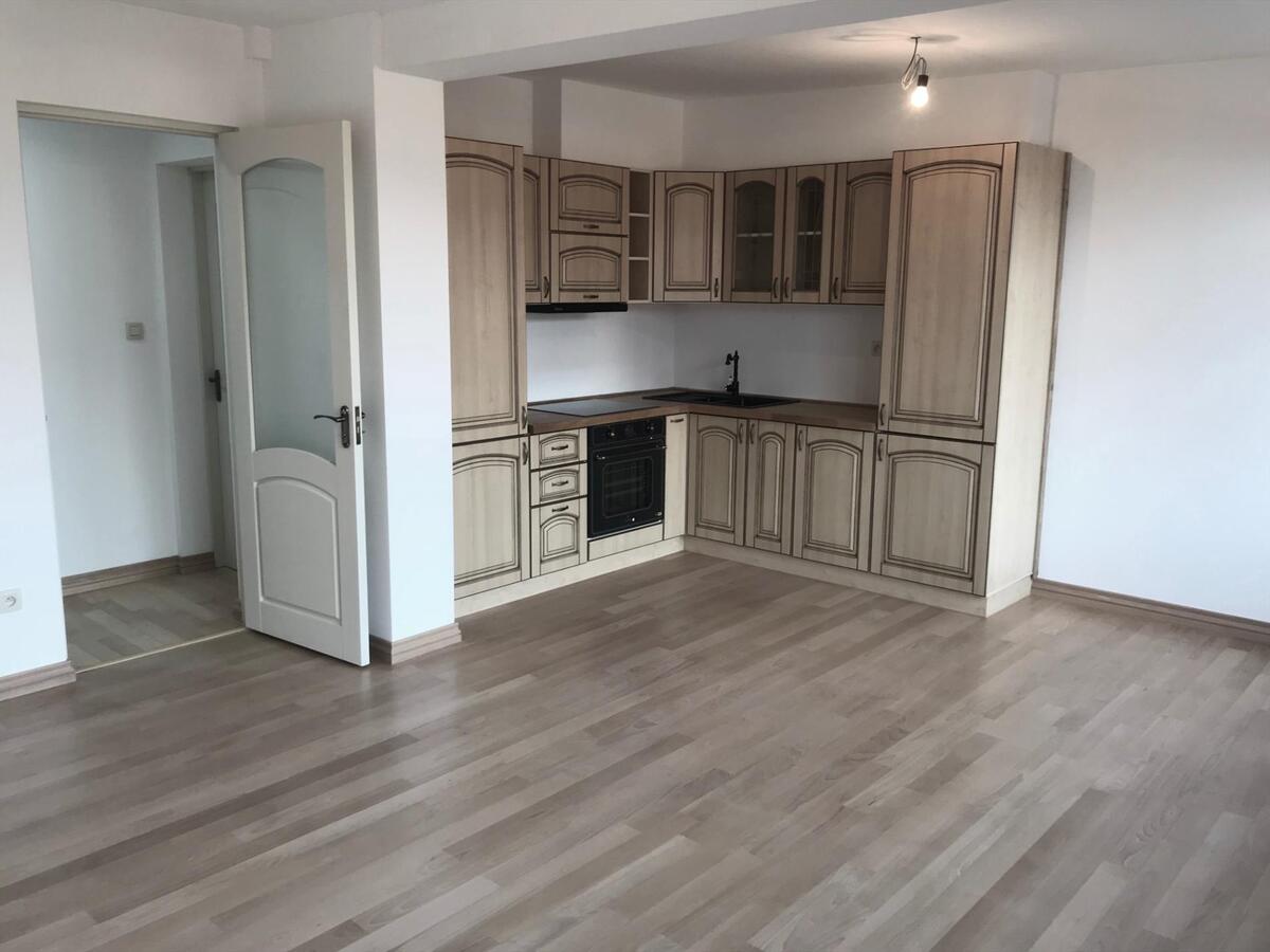 MAGNIFIEK COMPLEET GERENOVEERD 1SLAAPKAMER APPARTEMENT 