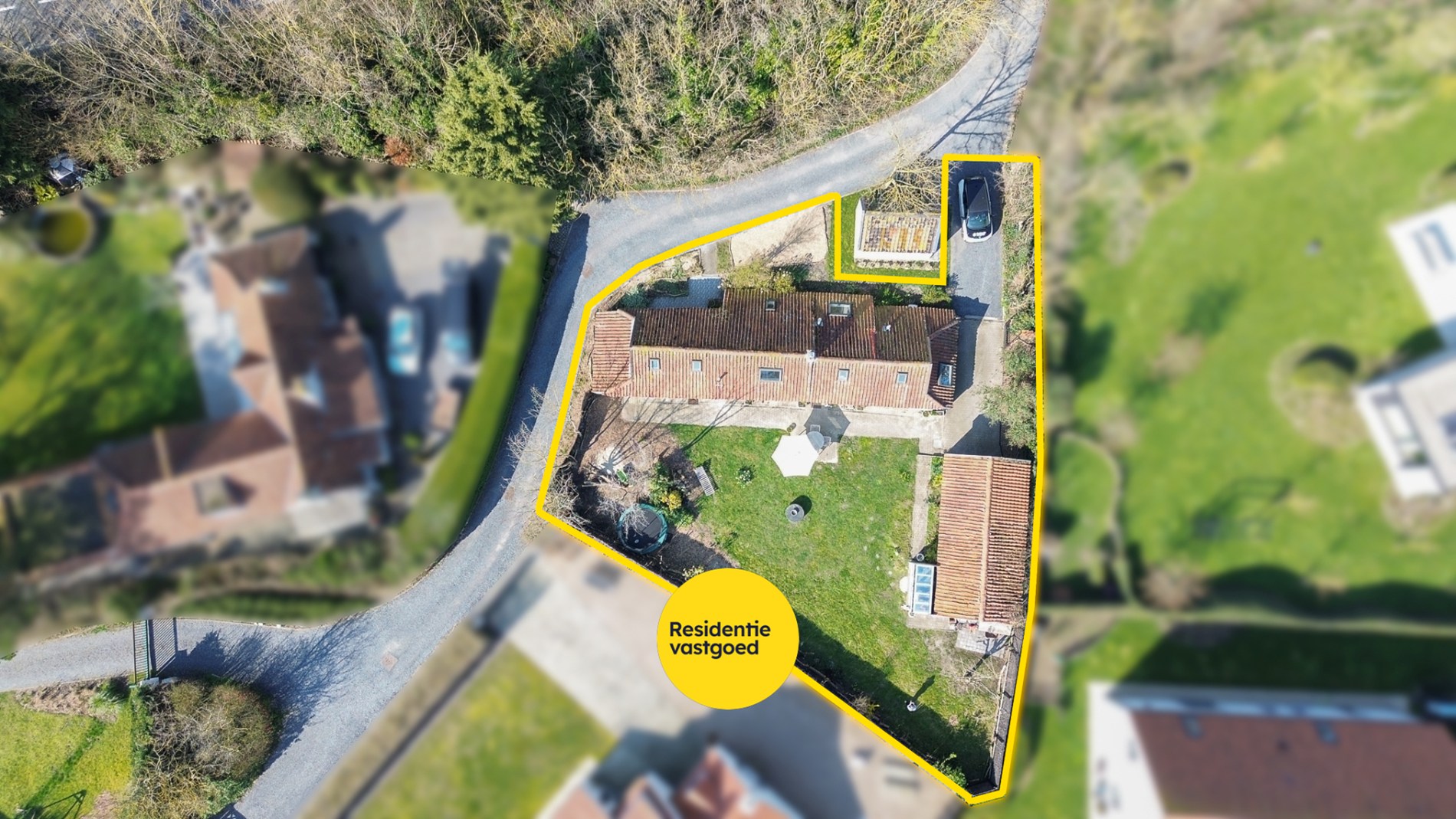 Charmante hoeve op 709m² in bosrijke omgeving aan de kust te koop! 