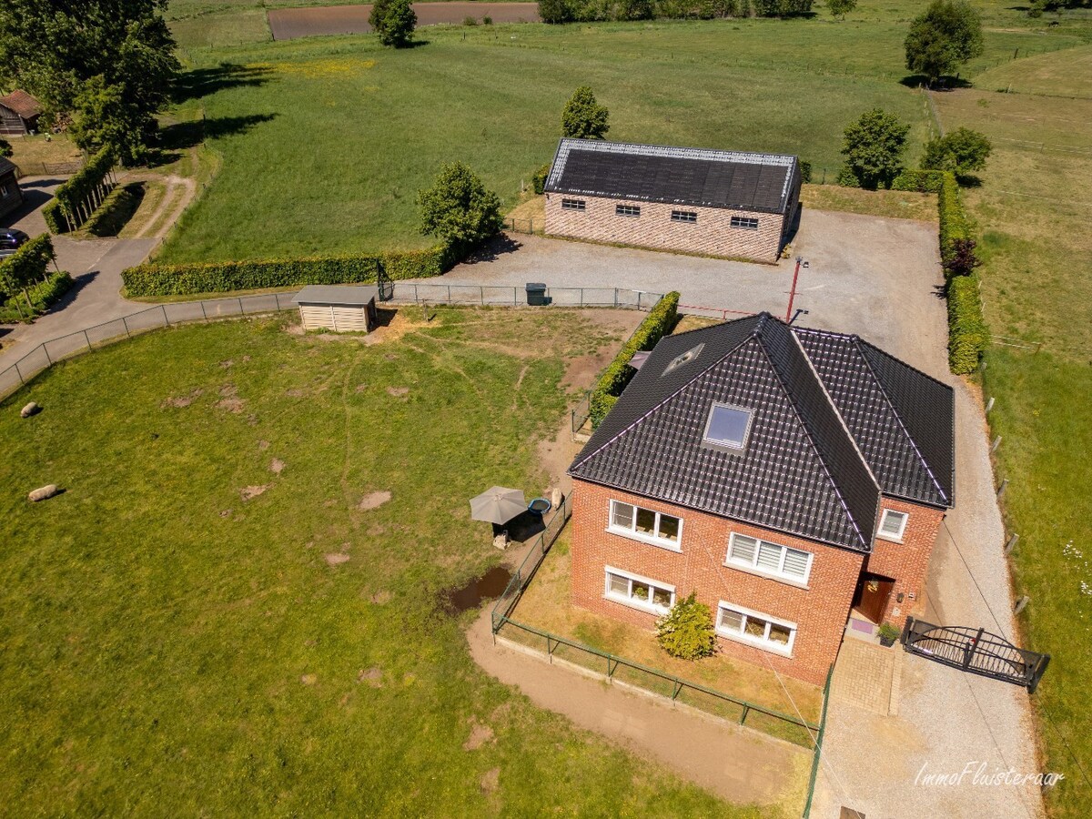 Gerenoveerde gezinswoning met ruime loods en weilanden op ca. 1,43 ha te Pelt 