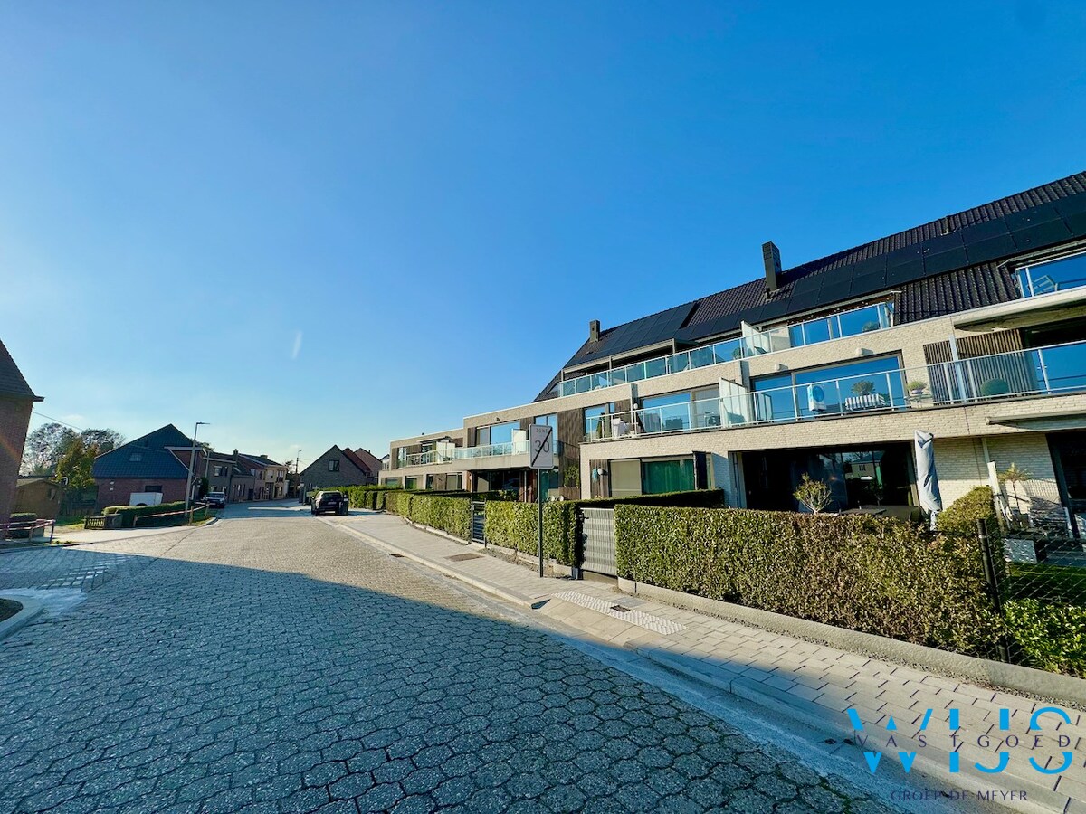 Instapklaar &amp; energiezuinig appartement te centrum Ertvelde ! 