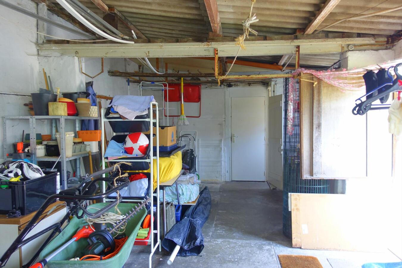 Ruime woning met 4 slaapkamers 