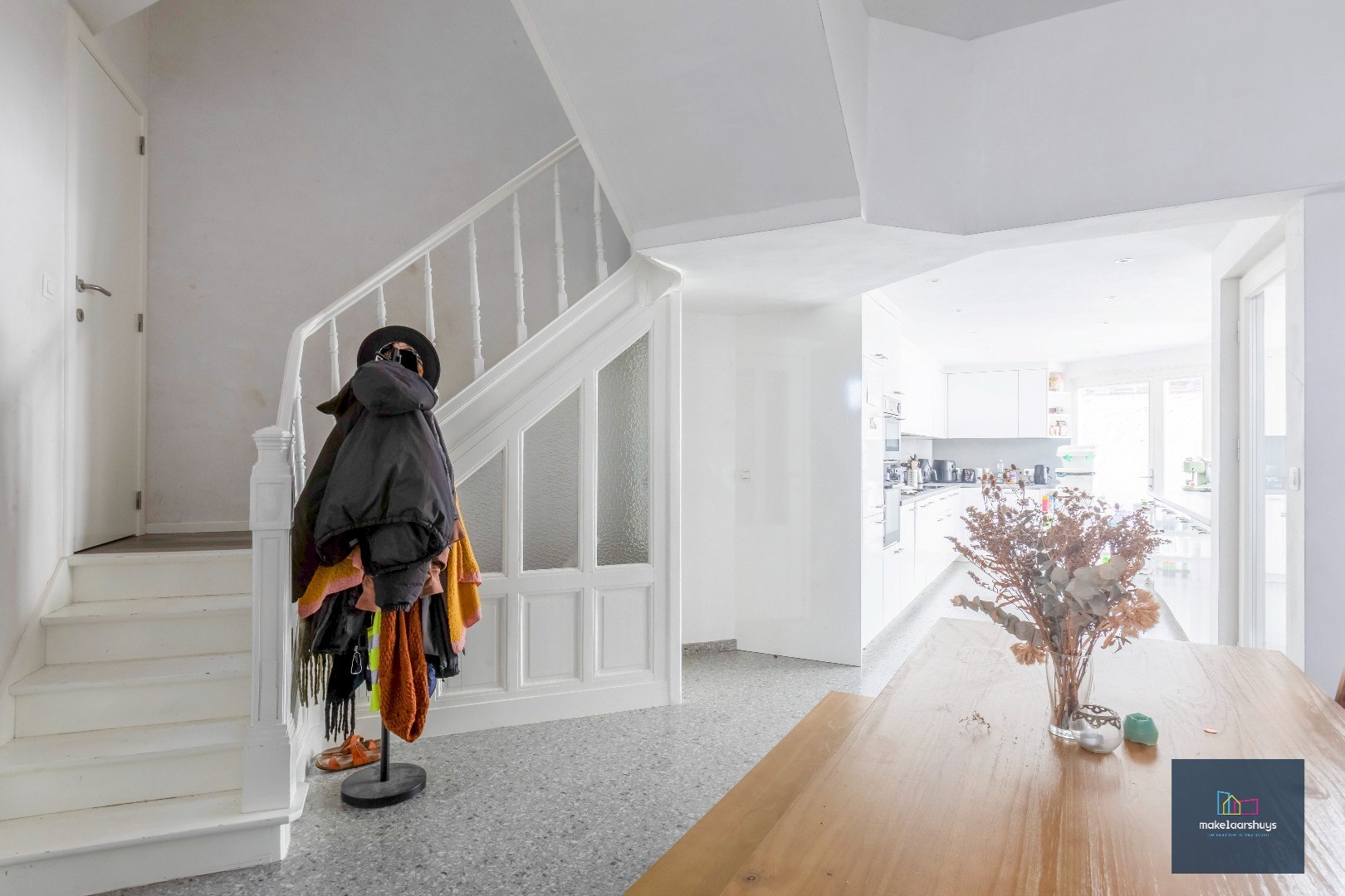 Opbrengsteigendom met 9 kamers - "COHOUSING" 