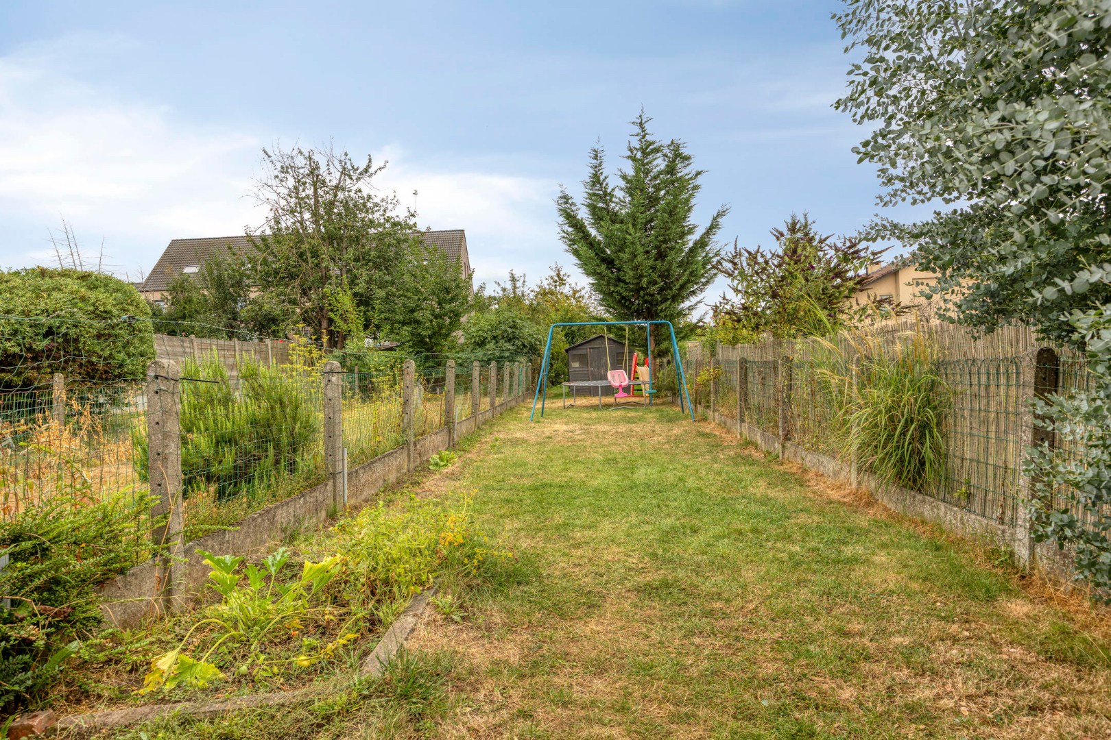 Instapklare woning met 4 slpk en ruime tuin 