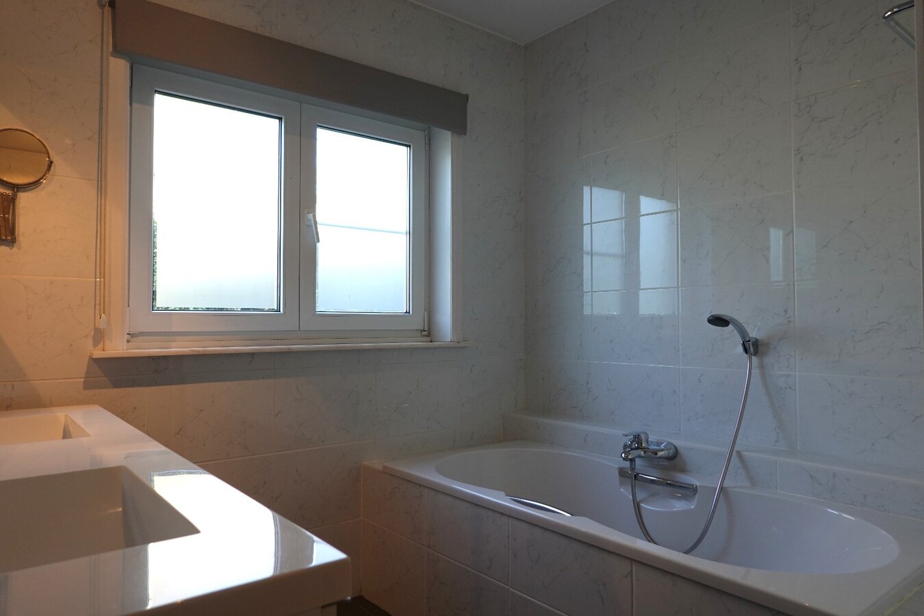 Stijlvolle villa met 4 slaapkamers en grote tuin 