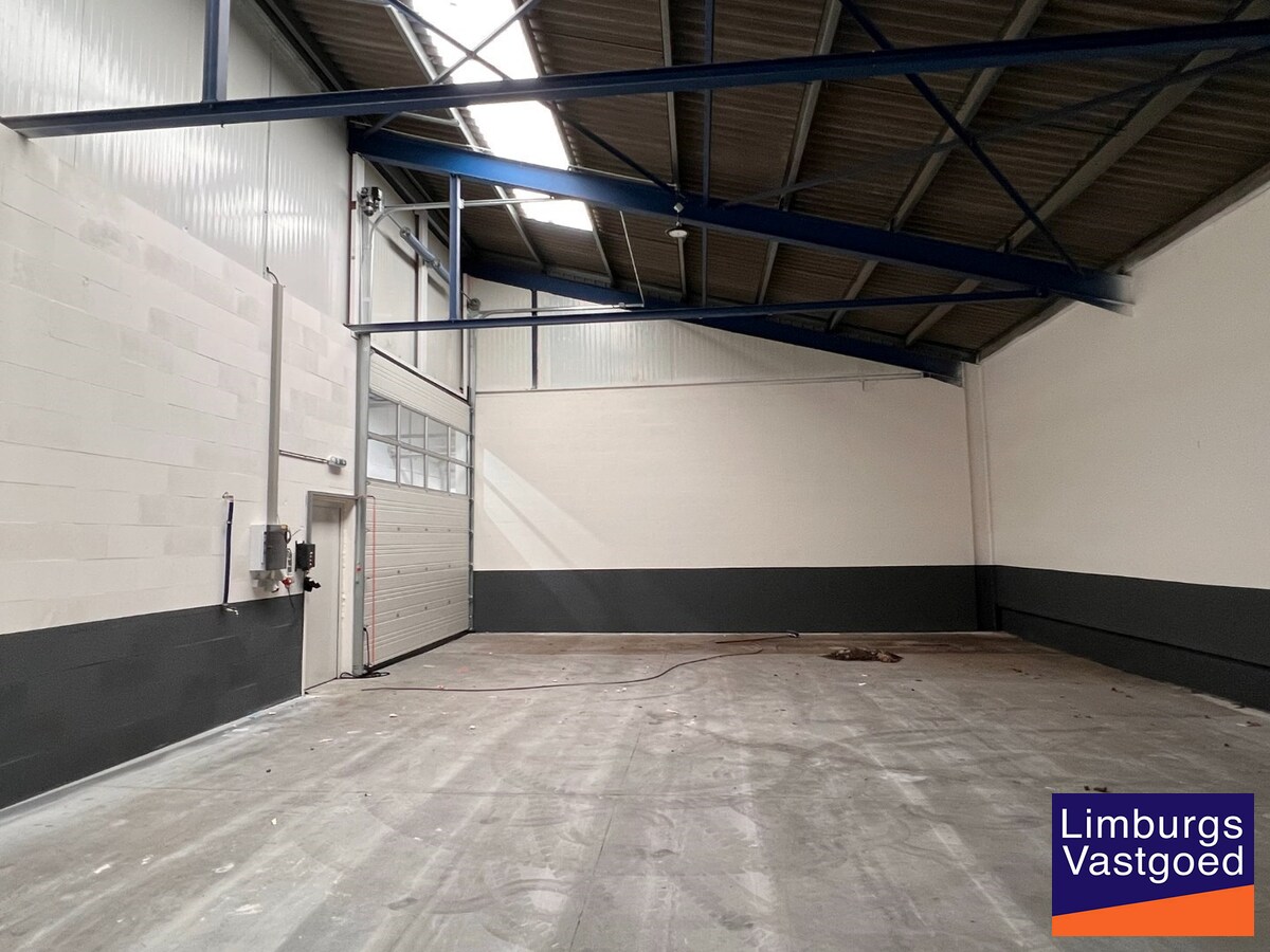 TRUDONIS - KMO UNIT 7 - 136 m² - sectionaal poort - nabij N79 