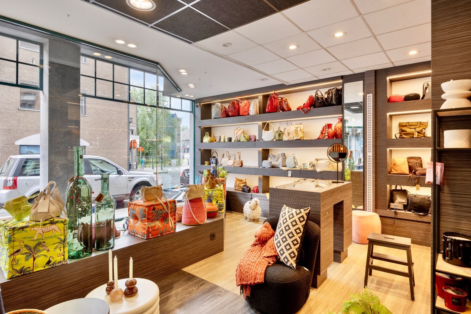 Handelspand centrum Halle met parking 