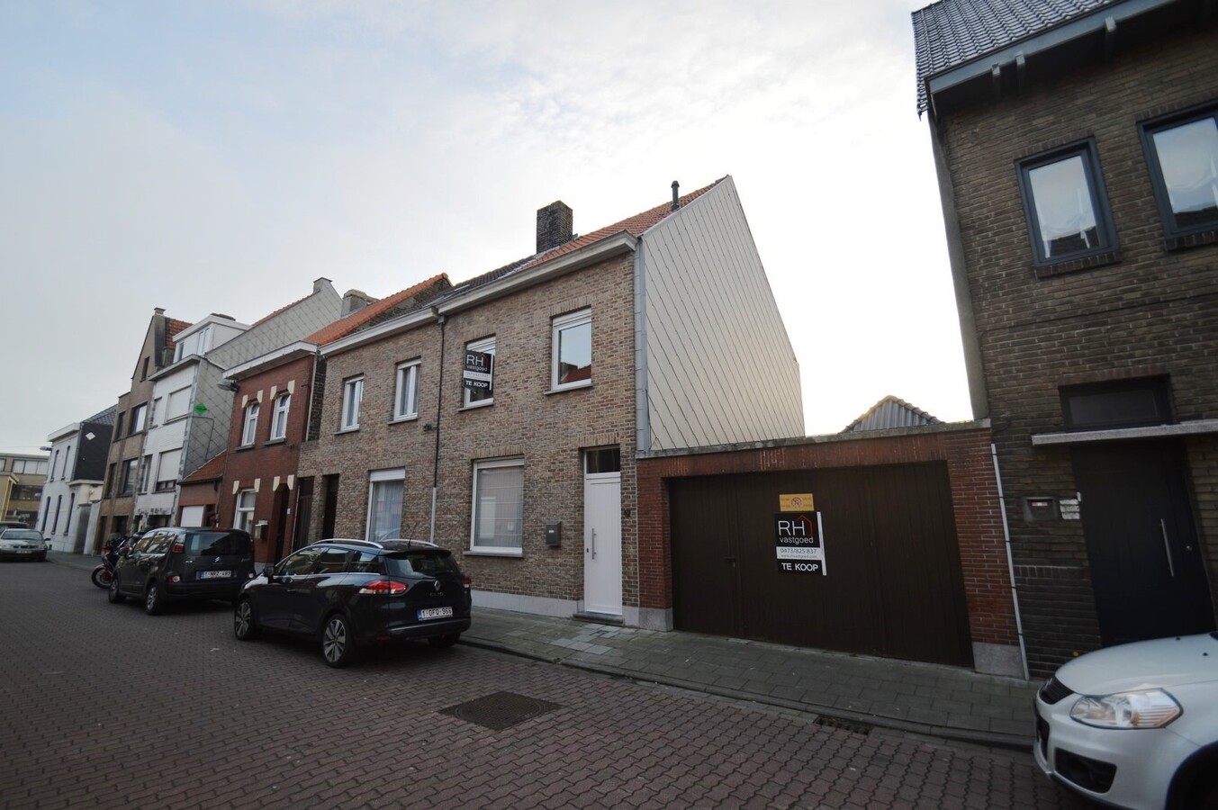 Gerenoveerde woning met loods/bouwgrond - Zeebrugge 