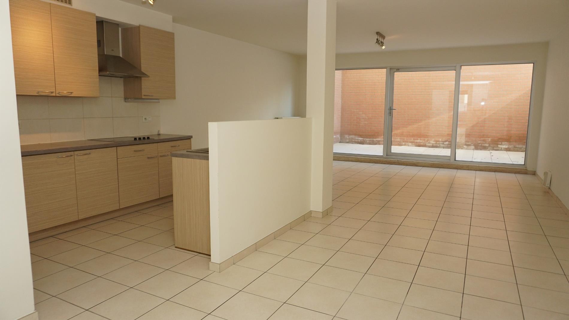 APP. AU REZ-DE-CHAUSSEE AVEC TERRASSES A 50 METRES DE LA DIGUE 