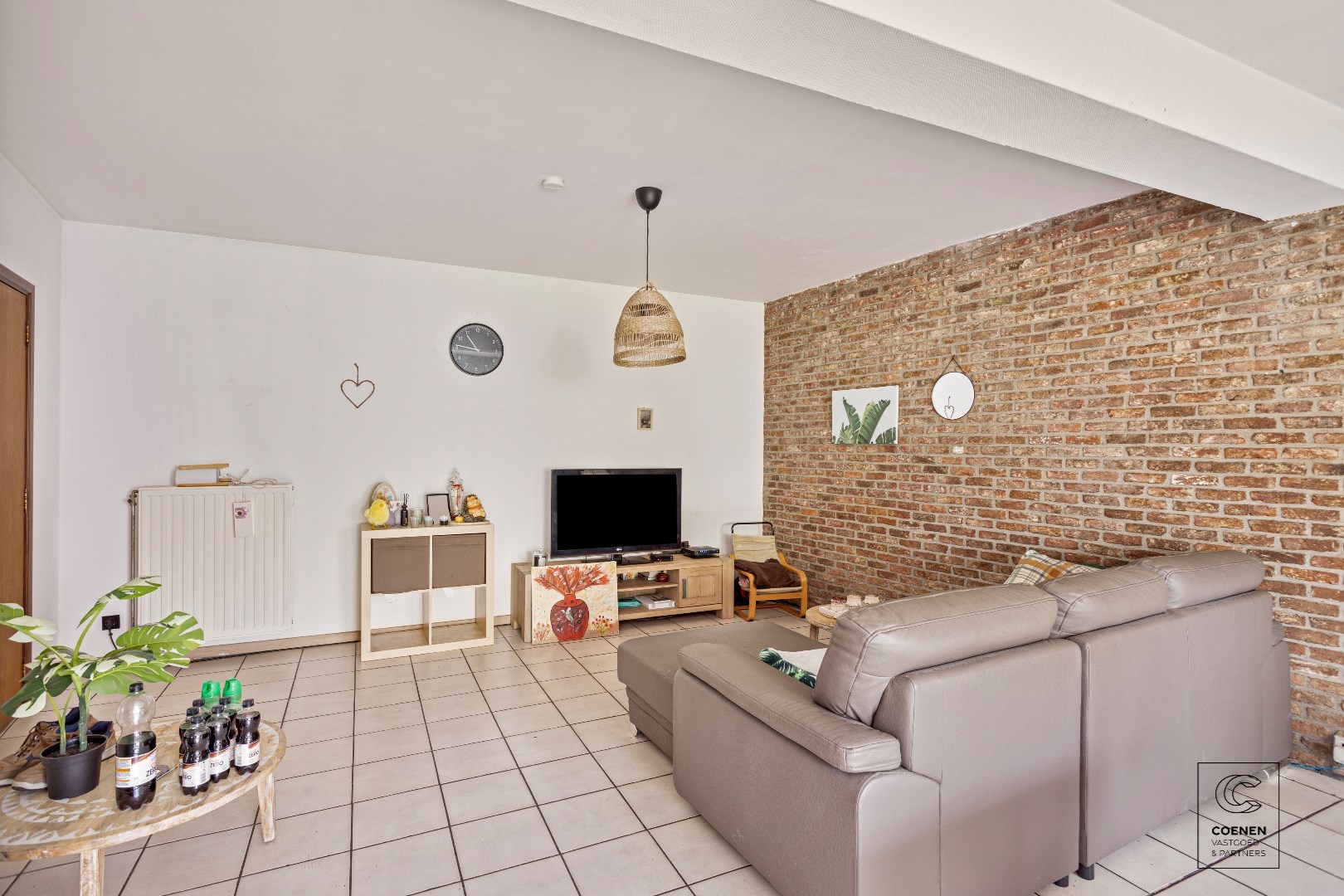 OPBRENGSTEIGENDOM bestaande uit twee appartementen en twee studio's op een perceel van 568 m2 gelegen op een uitstekende locatie te Hoboken 