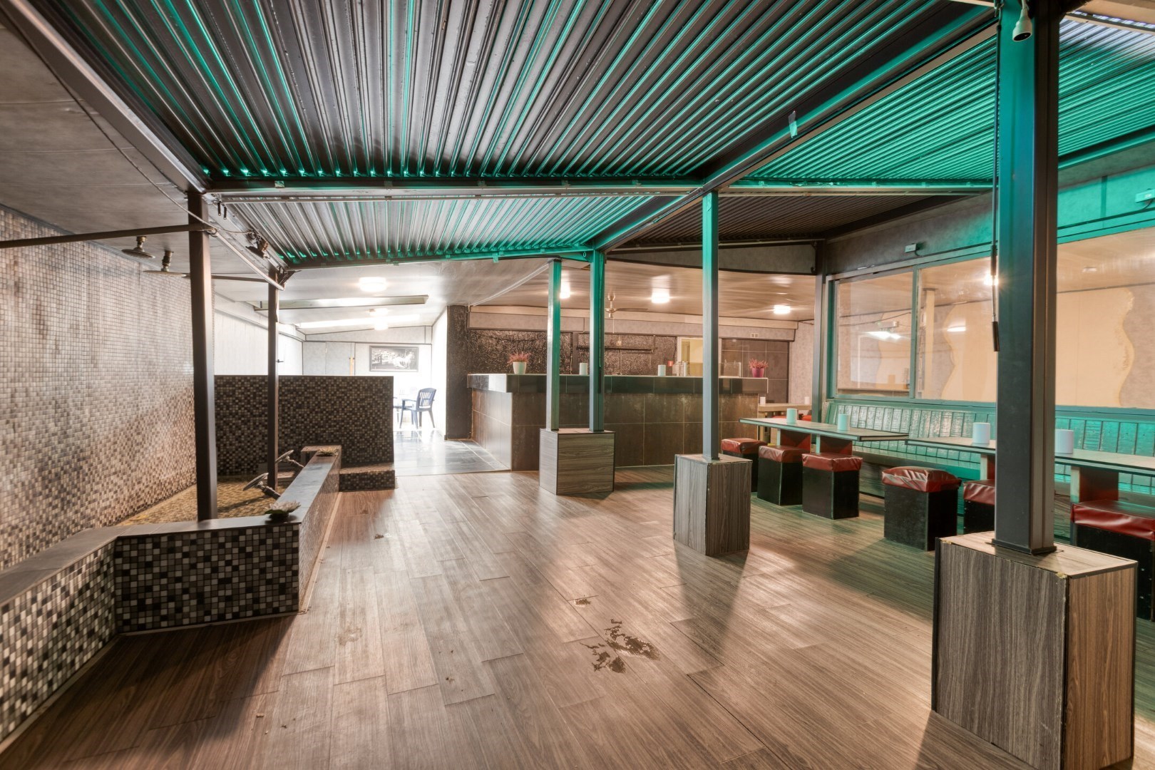 Handelshuis met tal van mogelijkheden in Geel 