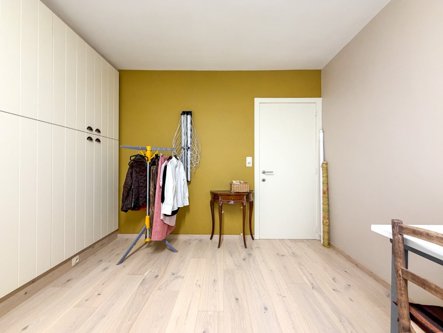 Prachtige gezinswoning met mooie tuin en bijgebouw, instapklaar afgewerkt, Torhout. 