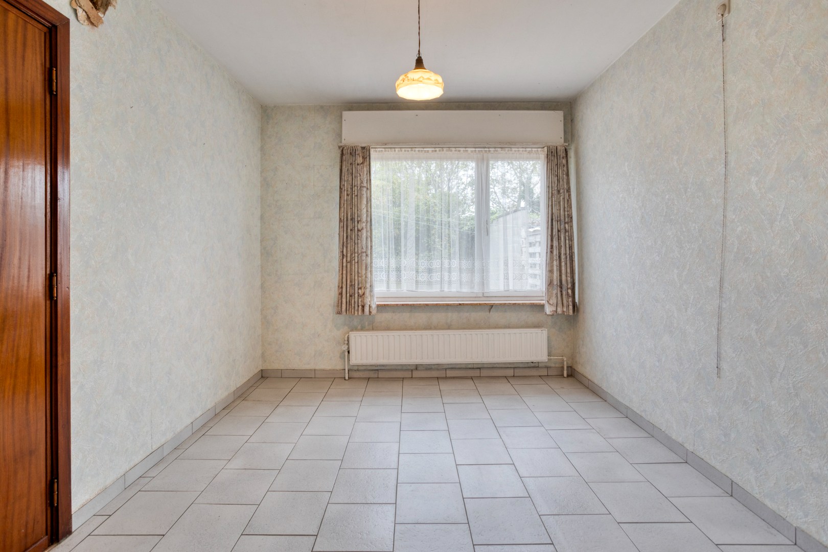 Te renoveren laagbouwwoning in een landelijke omgeving in Geel op een perceel van 16.050m² 
