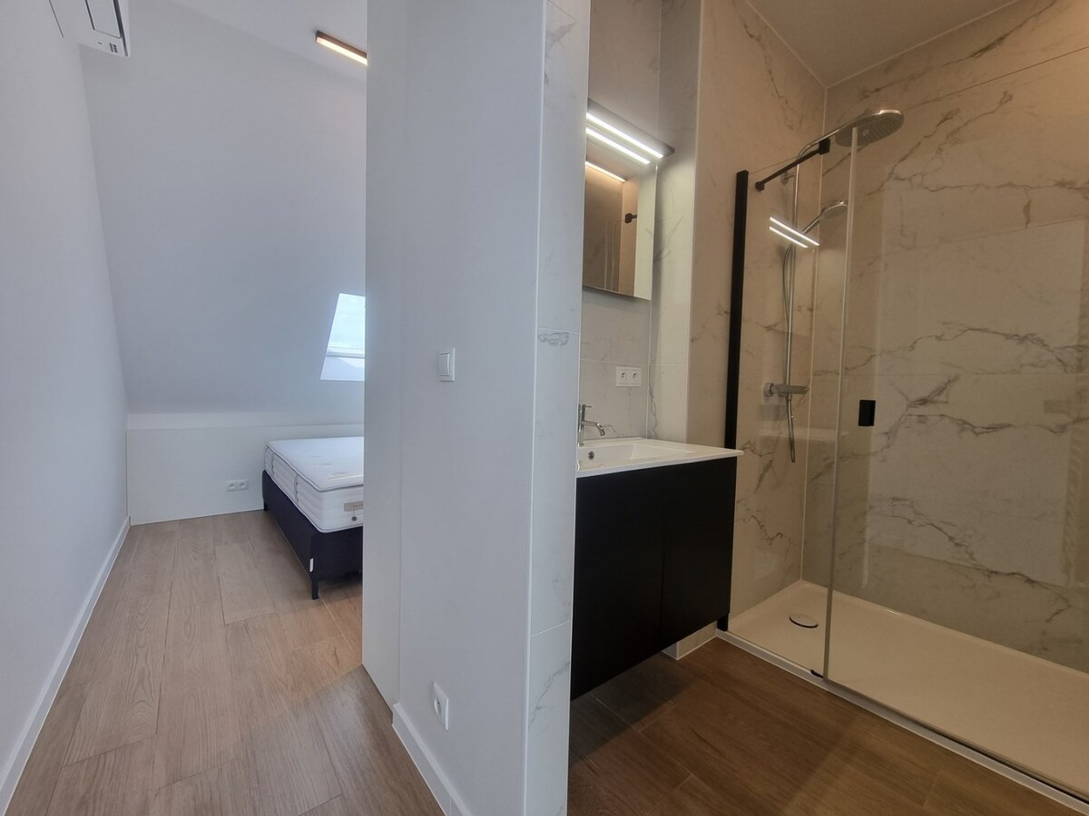 Prachtig, zeer luxueus nieuwbouwappartement met groot terras en open zichten - Heist 