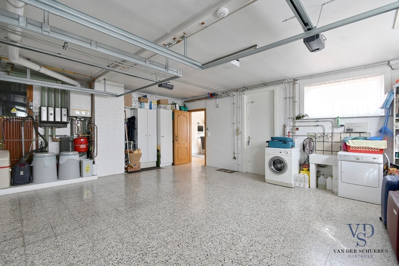 Statige villa in rustige residentiële wijk 