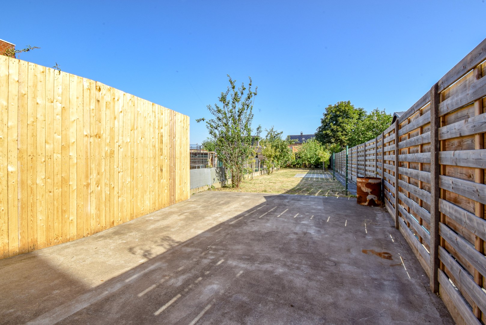 Instapklare gerenoveerde rijwoning in het centrum van Gistel 