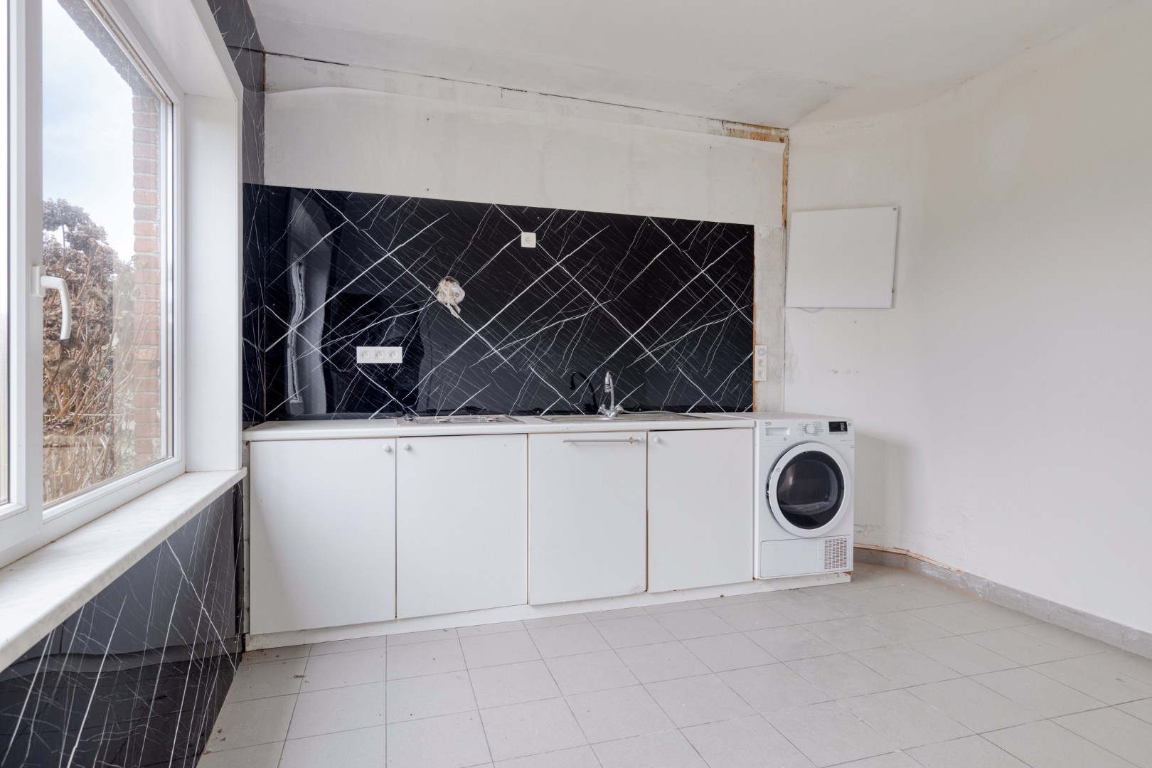 Te renoveren woning in een landelijk gebied in Geel op een perceel van 9.334m² 