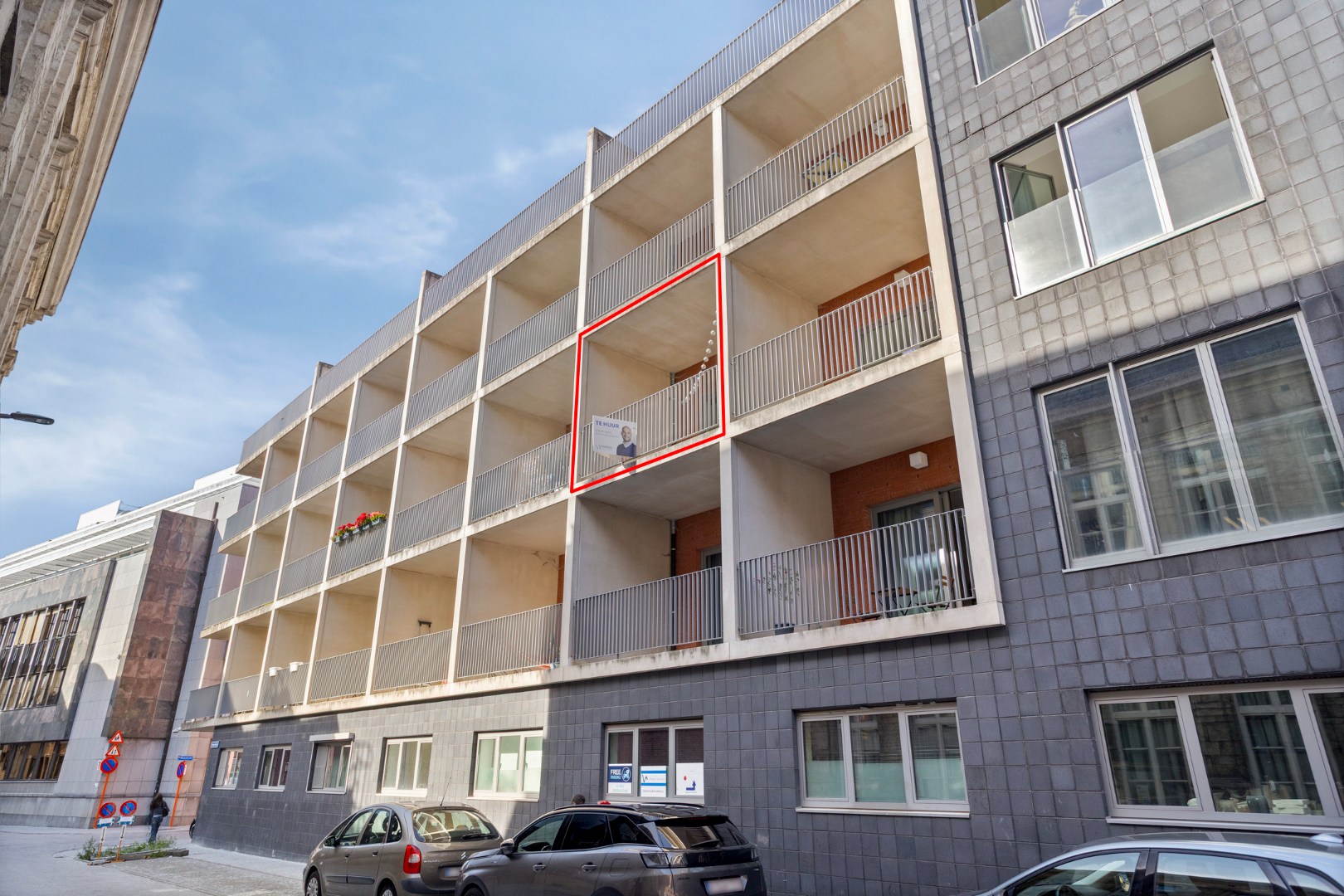 Studio met ruim terras, ondergrondse autostaanplaats en private kelderberging in Leuven! - EPC 60 kWh/m² - bewoonbare opp. 47 m² 