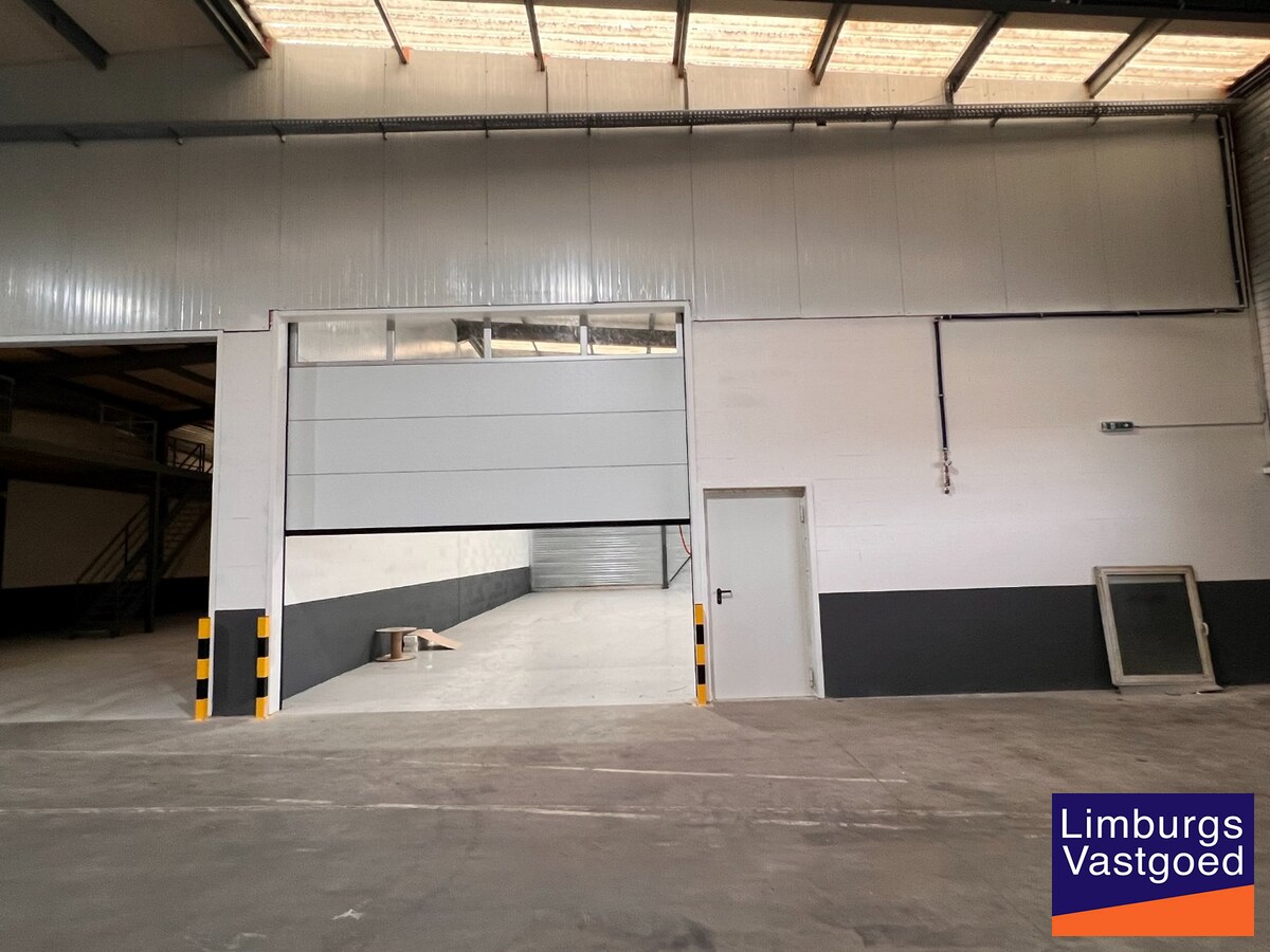 DE BEER - KMO UNITS - v.a. 110 m² tot 478 m² - Nabij E 313 