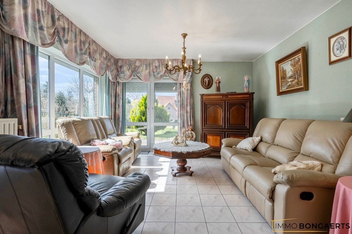 Ruime, rustig gelegen woning met drie slaapkamers 