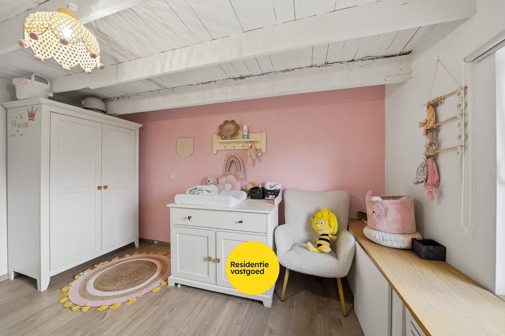 Karaktervolle halfopen bebouwing met multifunctioneel bijgebouw  in Westkerke 