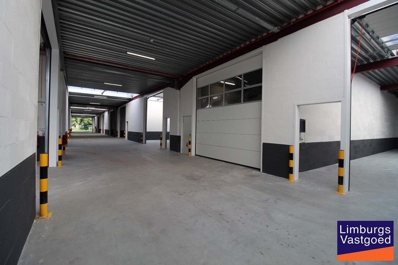 SLAKWEIDESTR. - KMO UNIT 4 - 113 m² - sectionaal poort - nabij E-314 