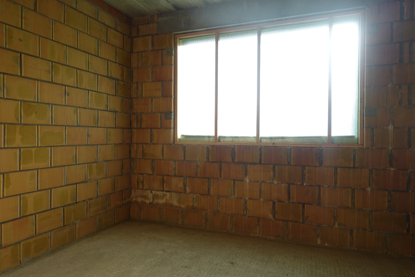 Prachtige nieuwbouwwoning in ruwbouw 