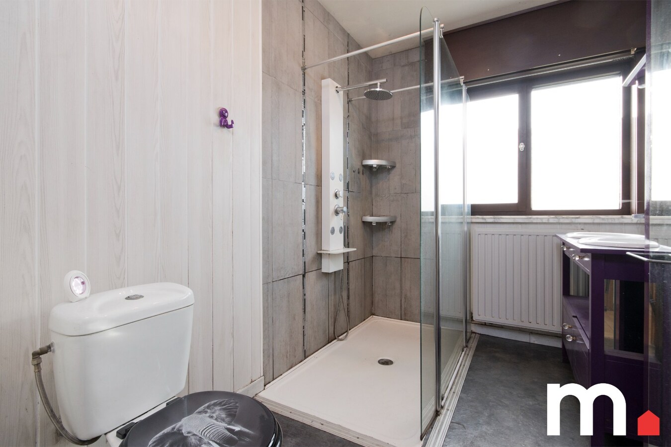 Alleenstaande Villa met 5 slaapkamers en 348m² bewoonbare oppervlakte te Lendelede! 