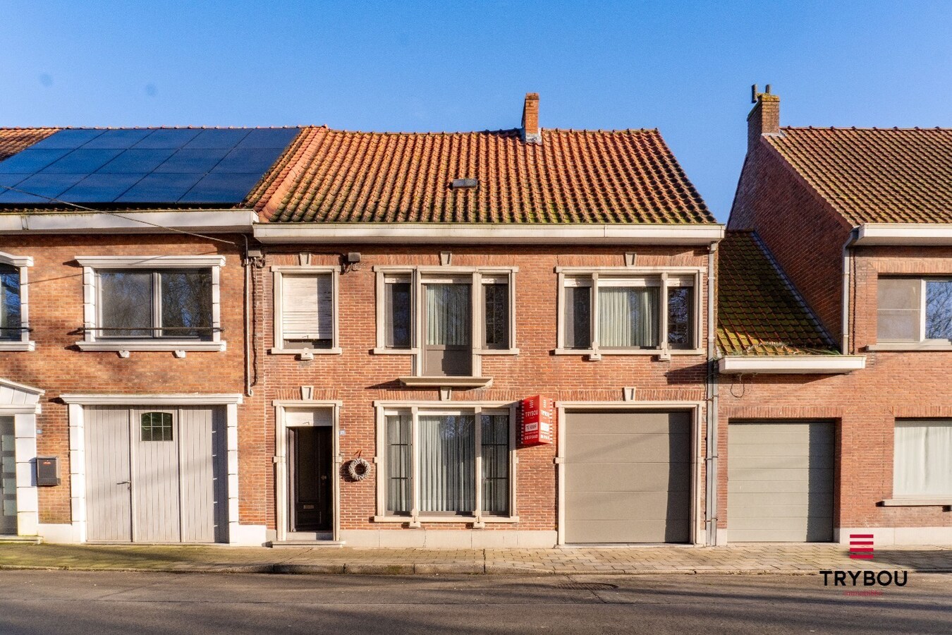 Ruime gezinswoning met 4 slaapkamers, garage en tuin 