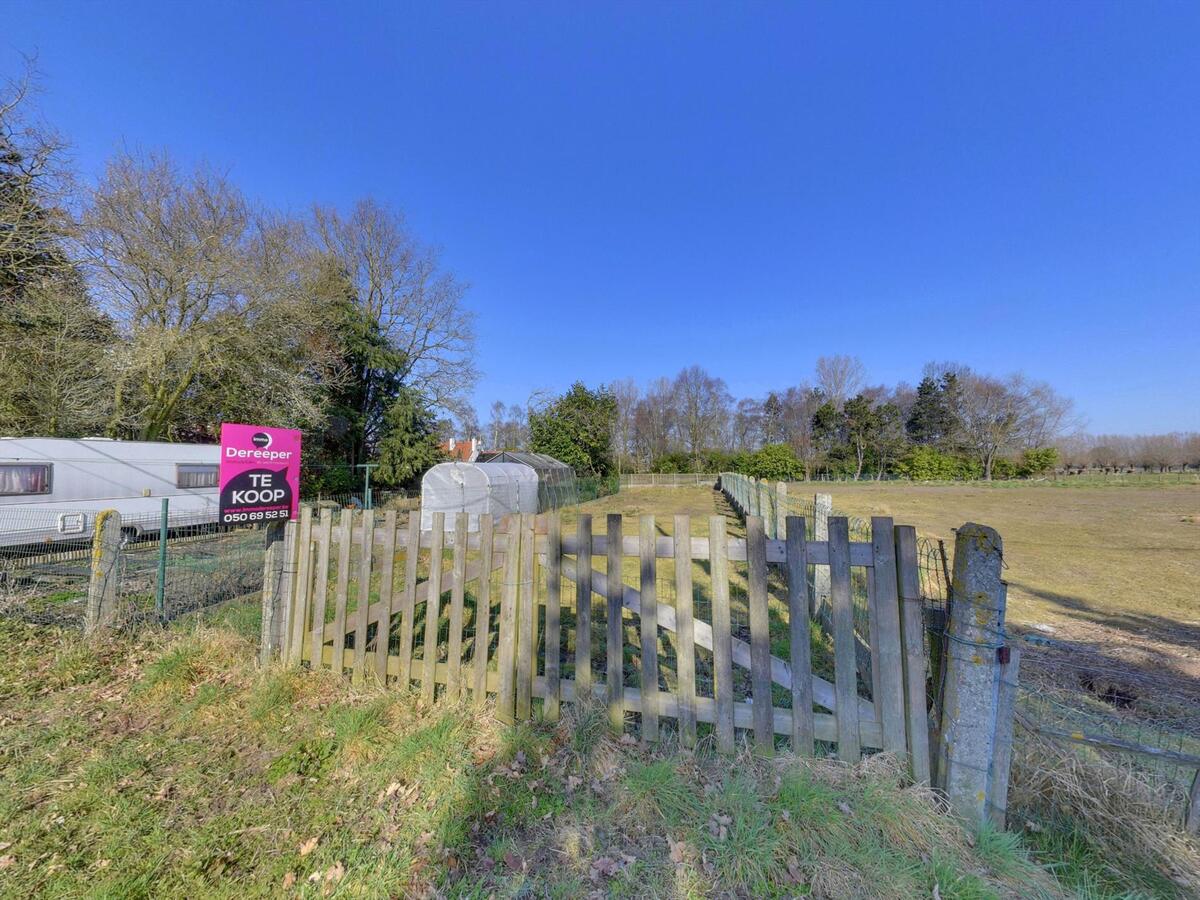 Ruime half-open woning 