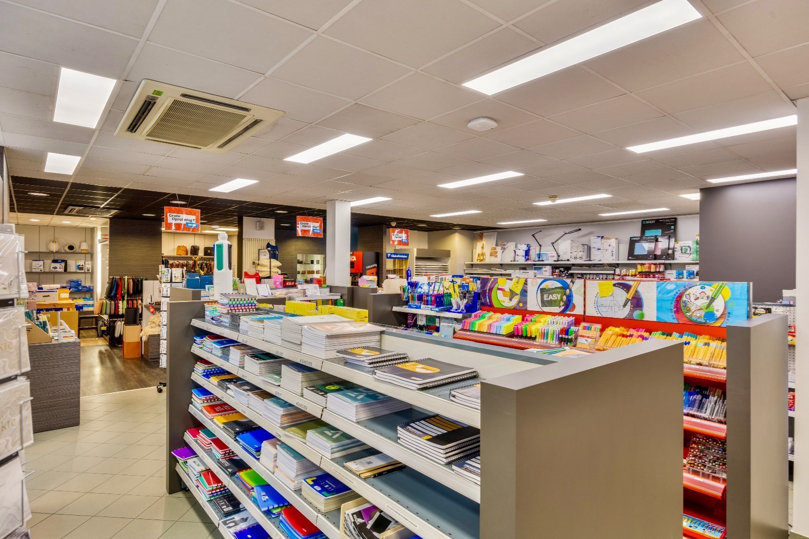 Handelspand centrum Halle met parking 