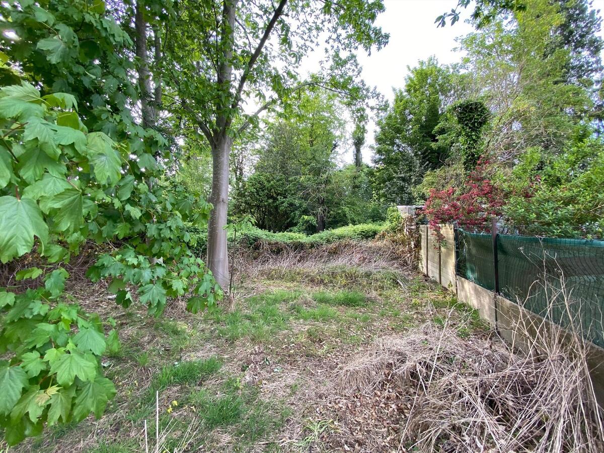 Woning met garage en diepe tuin te Koekelare 