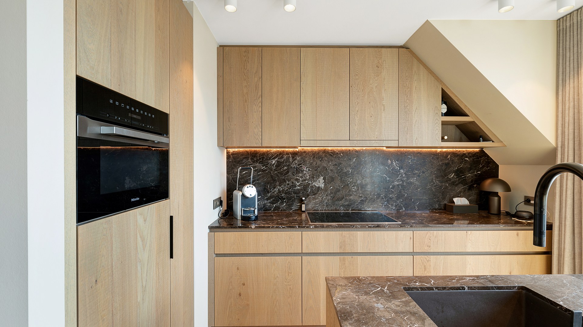 itzonderlijk duplex penthouse van 125 m² in residentie William, een recent en stijlvol gebouw (2020), perfect gelegen in het centrum van Knokke 