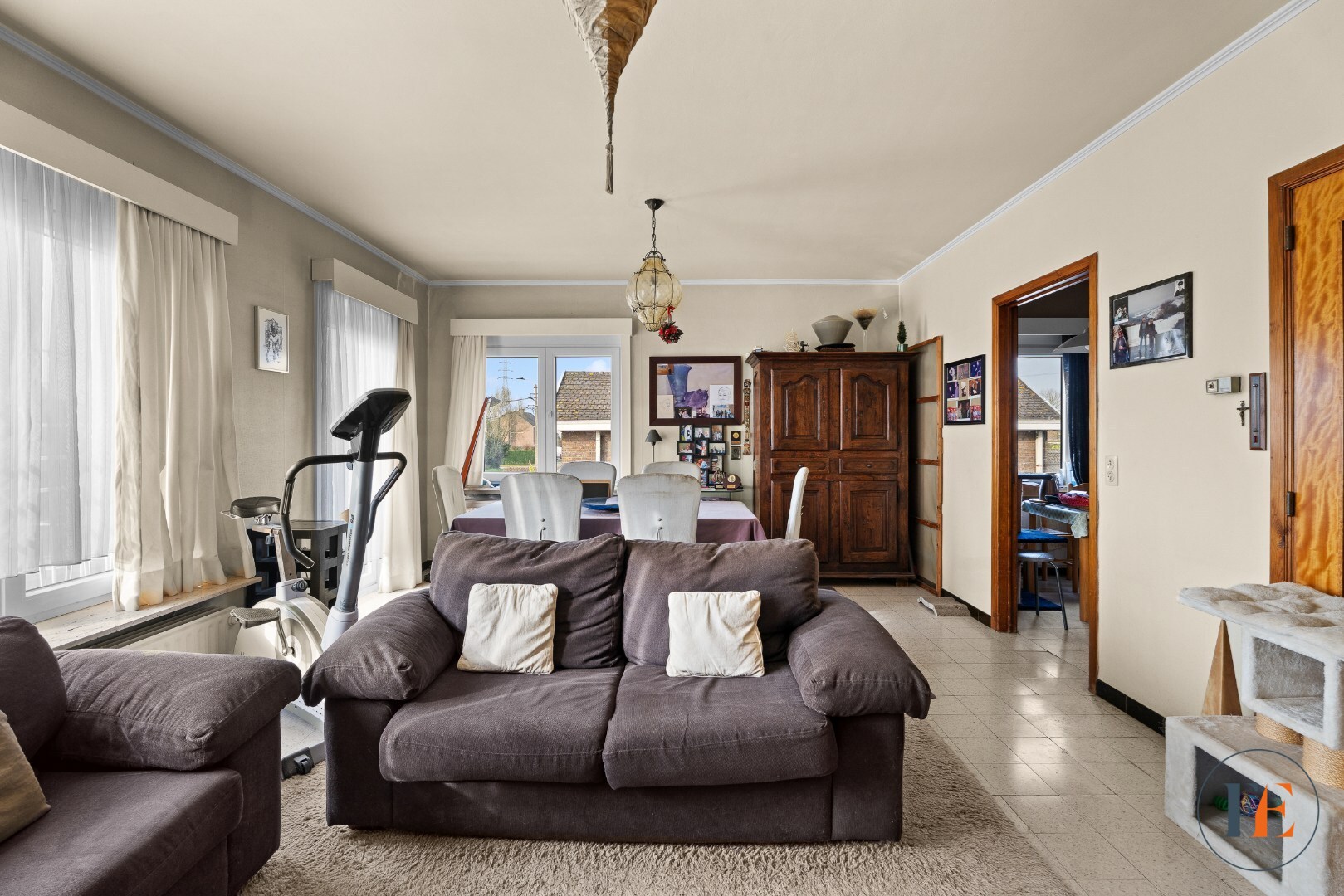 Appartement (135m²) met privatieve tuin(175m²) en garage 