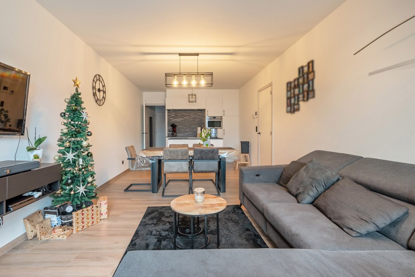 Mooi gelijkvloersappartement met 2 slaapkamers. 