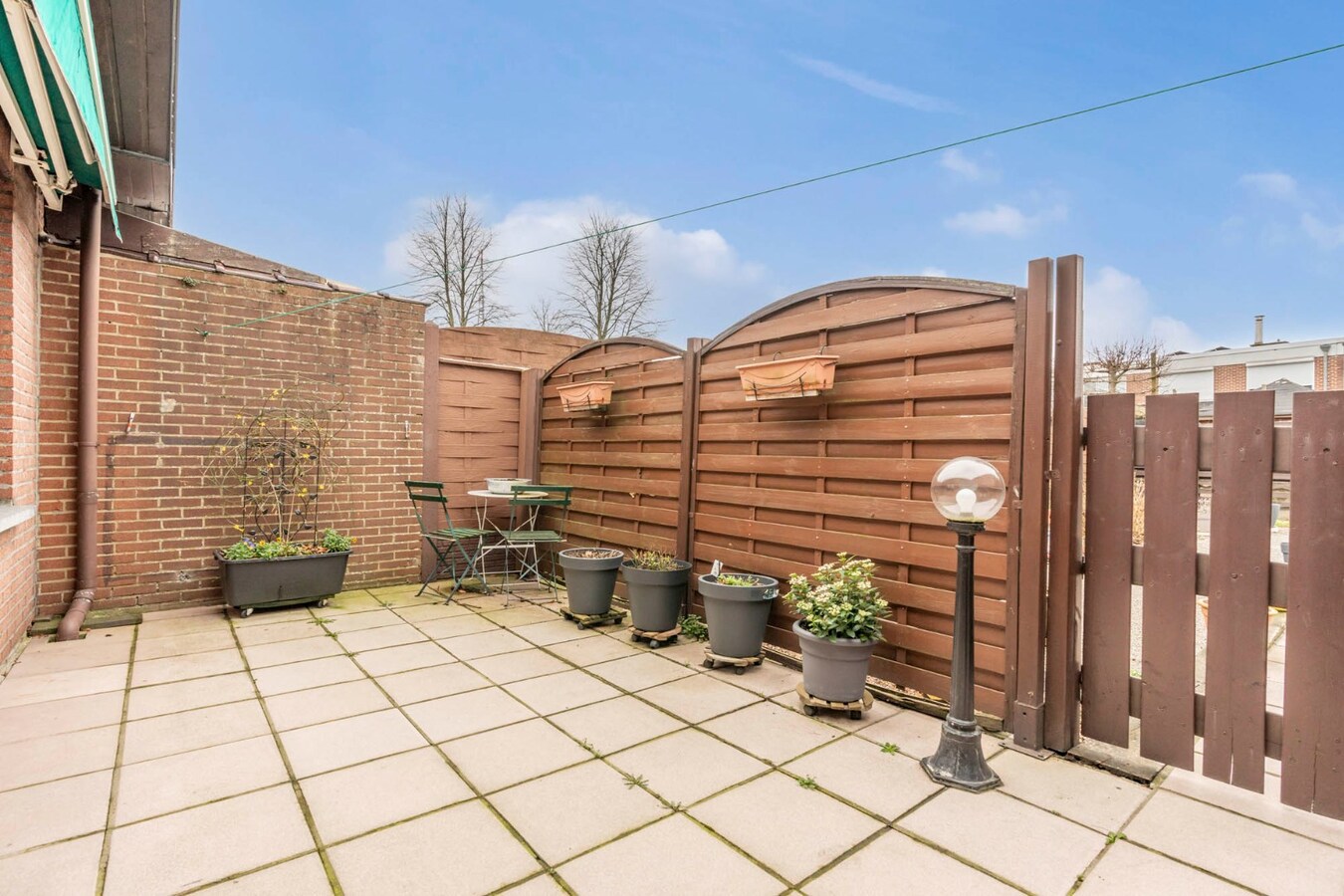 Ruime woning met 4 slaapkamers. 