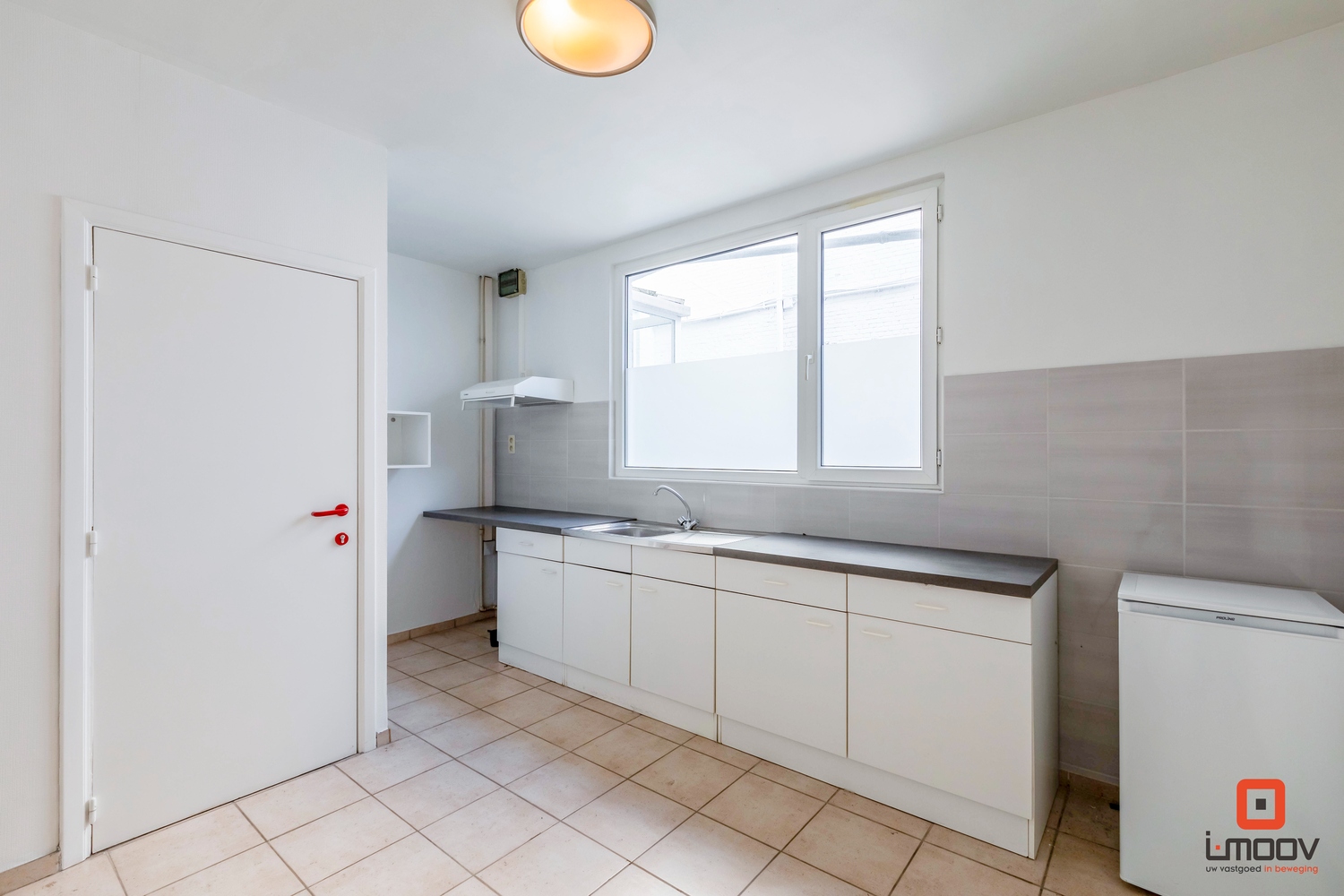 Te koop gelijkvloers handelspand 