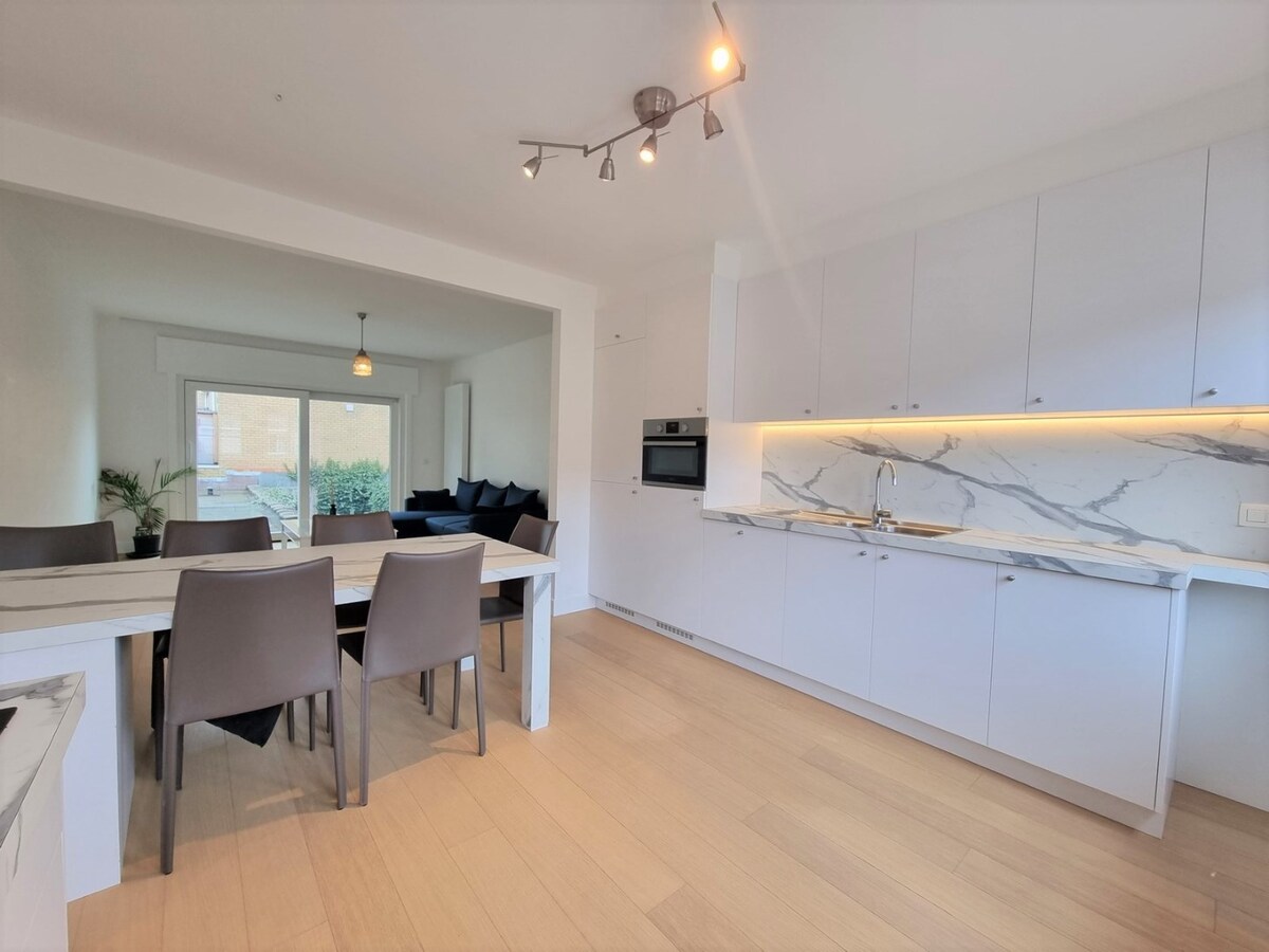 Goed gelegen duplex in kleinschalig gebouw - Heist 