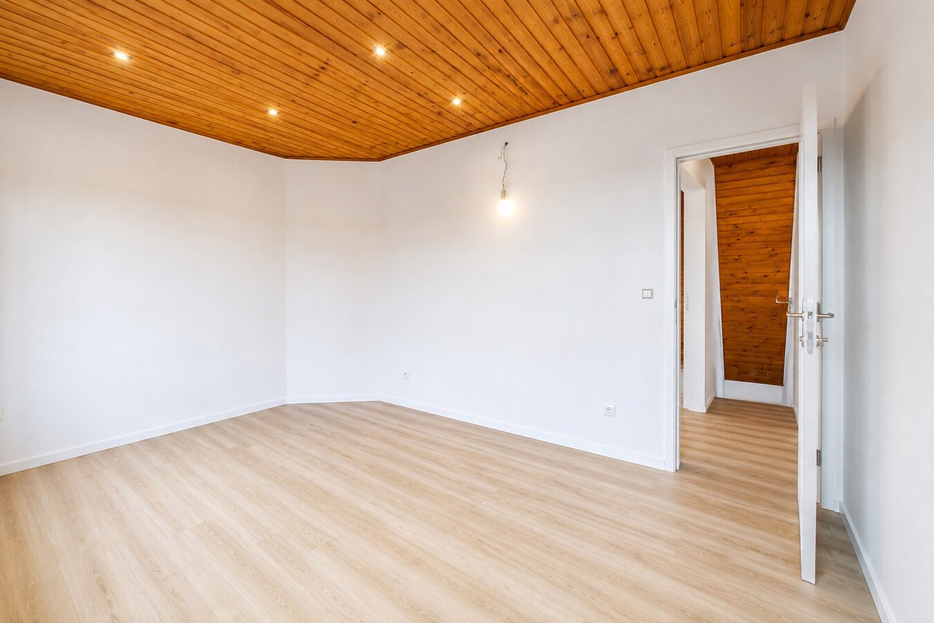 Te huur: Centraal gelegen gezinswoning met 3 slaapkamers in Sint-Niklaas! 