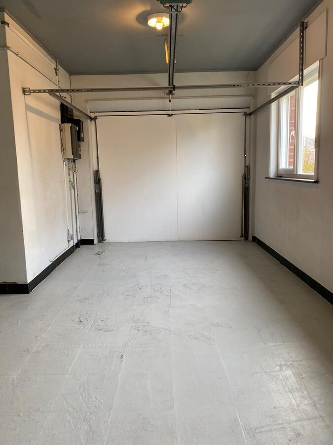 Rustig gelegen alleenstaande woning met 3 slaapkamers op 920 m² te Koekelare 