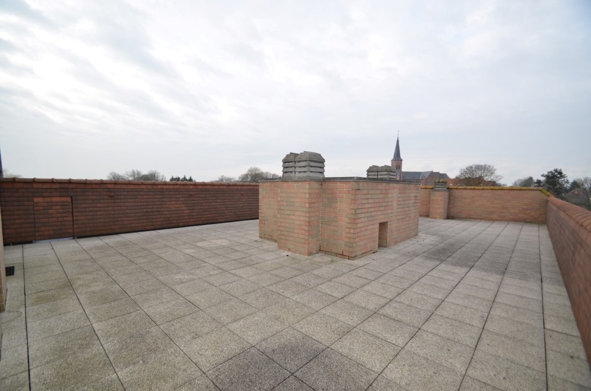 Modern dakappartement met 2 slpks en garage 