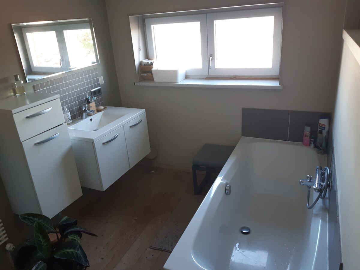 Gezellige woning met garage, tuintje én met uitzicht op de Schelde! 