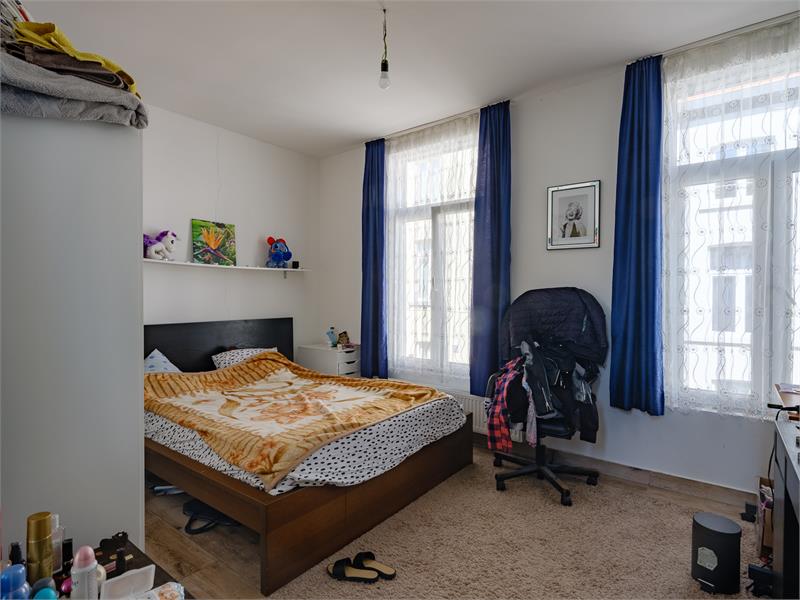 Fantastisch gelegen en gerenoveerde woning met 4 slaapkamers! 